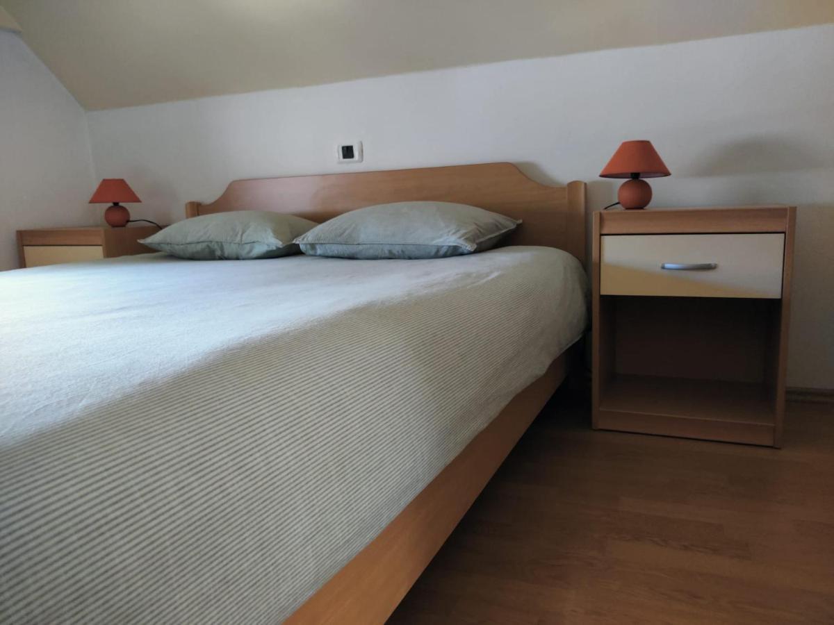 Apartma Dobra Misel ボヴェツ エクステリア 写真